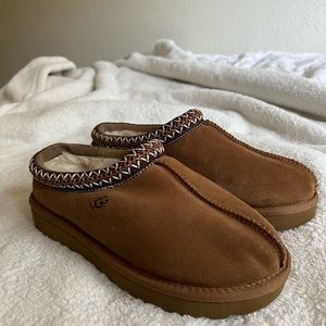 UGG Tasmans